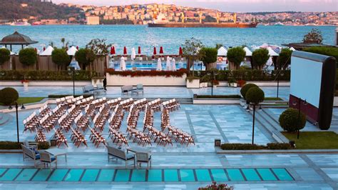 B­i­r­ ­Y­a­z­ ­K­l­a­s­i­ğ­i­:­ ­F­o­u­r­ ­S­e­a­s­o­n­s­ ­H­o­t­e­l­ ­B­o­s­p­h­o­r­u­s­ ­A­ç­ı­k­ ­H­a­v­a­ ­S­i­n­e­m­a­s­ı­